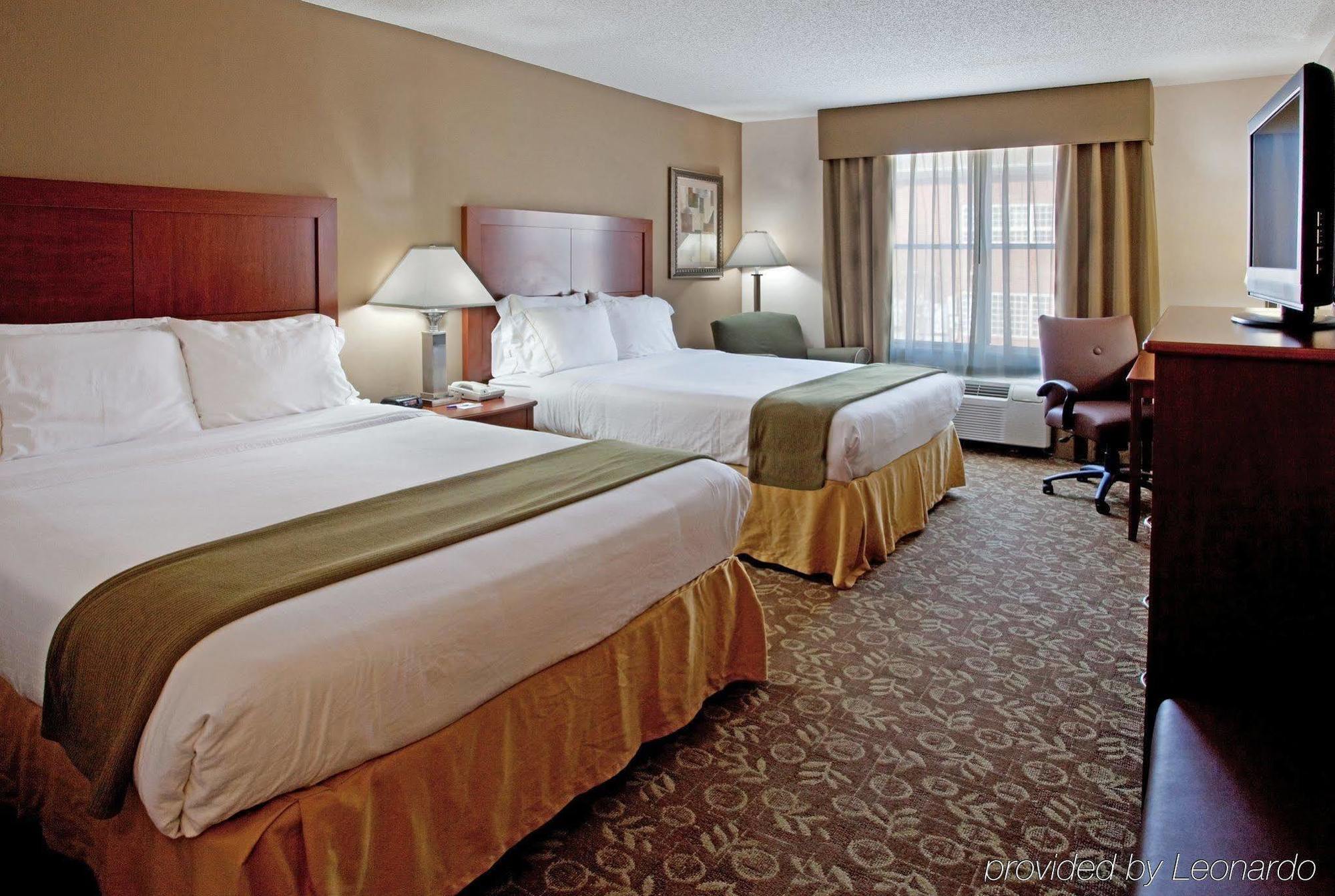 Holiday Inn Express Chapel Hill By Ihg Экстерьер фото
