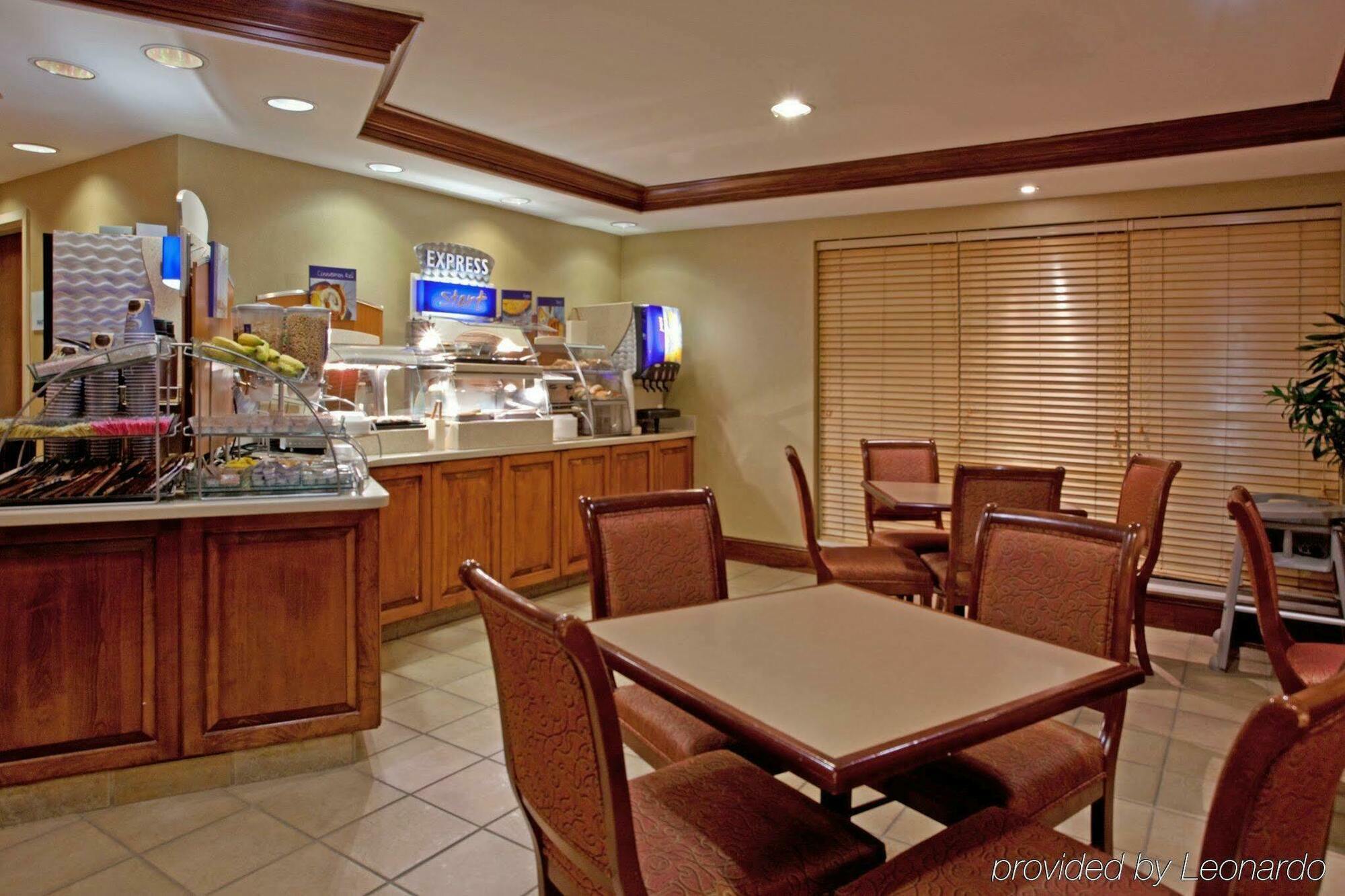 Holiday Inn Express Chapel Hill By Ihg Экстерьер фото